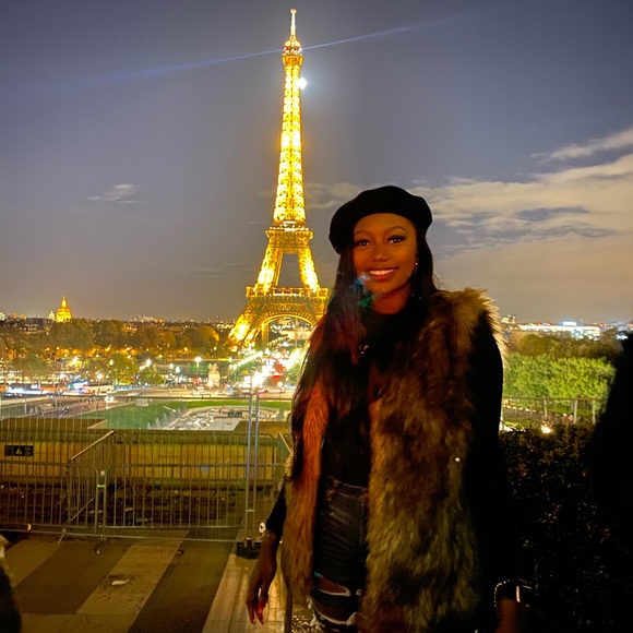 MEET YOUR POSHER ☺️ - Picture 3 of 6